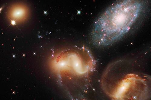 NASA: La sorprendente distancia a la que se encuentra el “Angel” galáctico captado por el Telescopio Espacial Hubble