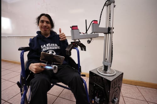 Innovación del IPN: crean robot asistente para personas con discapacidad