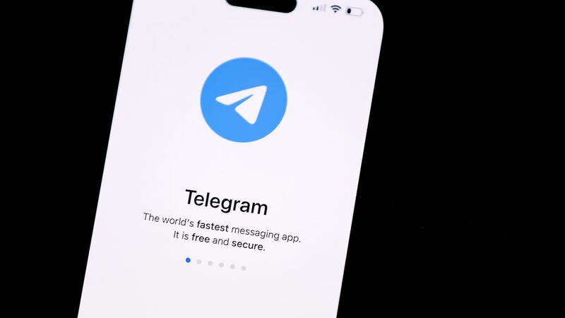 Así puedes bloquear a los hackers que rastrean tu ubicación por medio de Telegram