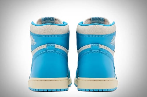 Jueves casual con las Air Jordan 1 Retro High OG UNC Reimagined: un homenaje a la universidad de Michael Jordan