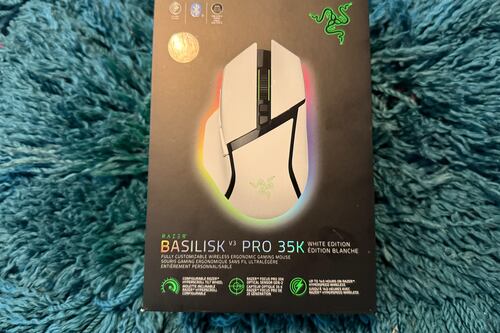 Review | Razer Basilisk V3 Pro 35K: Un mouse inalámbrico de alta gama que redefine la personalización