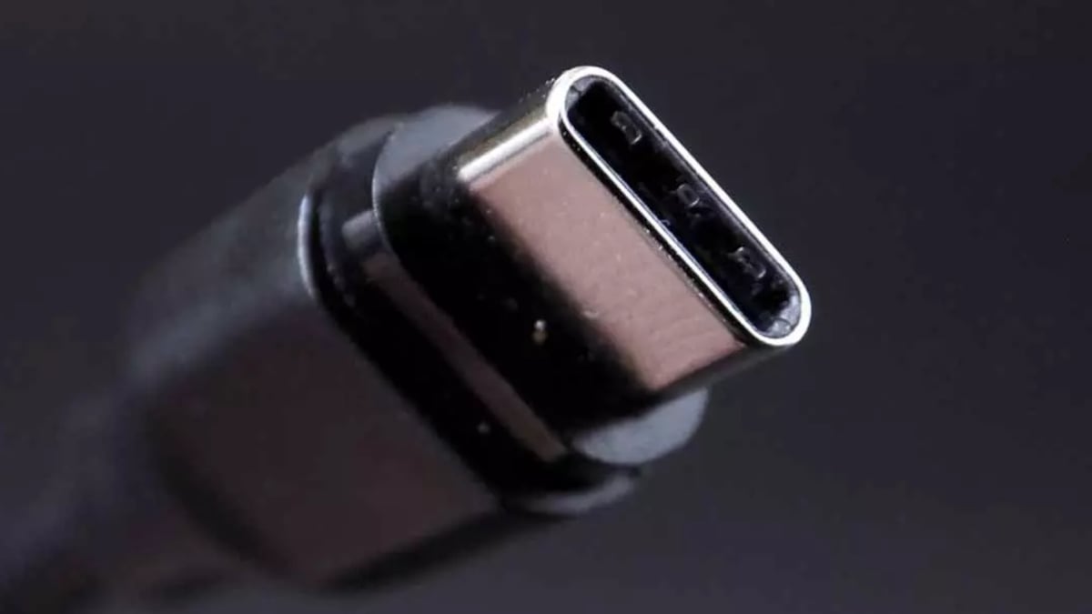 Apple debe prepararse para un cambio radical con su teléfonos iPhone, ya que muy pronto deberá cambiar su tipo de cargador y cables de conexión para carga.