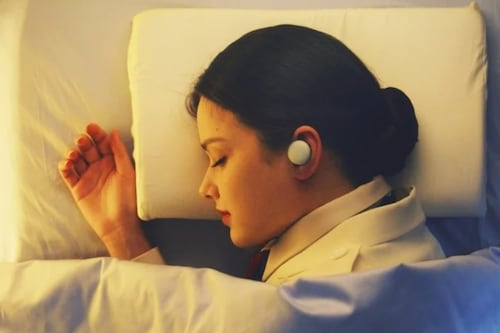 CES 2023: LG Breeze, los nuevos audífonos que te ayudan a dormir mejor al escuchar las ondas cerebrales