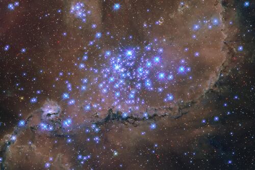 Telescopios James Webb y Hubble captan una “fábrica de estrellas” a 210 mil años luz de la Tierra