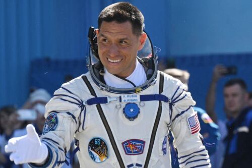 La historia de Frank Rubio, el astronauta de origen latino de la NASA que no puede regresar a la Tierra