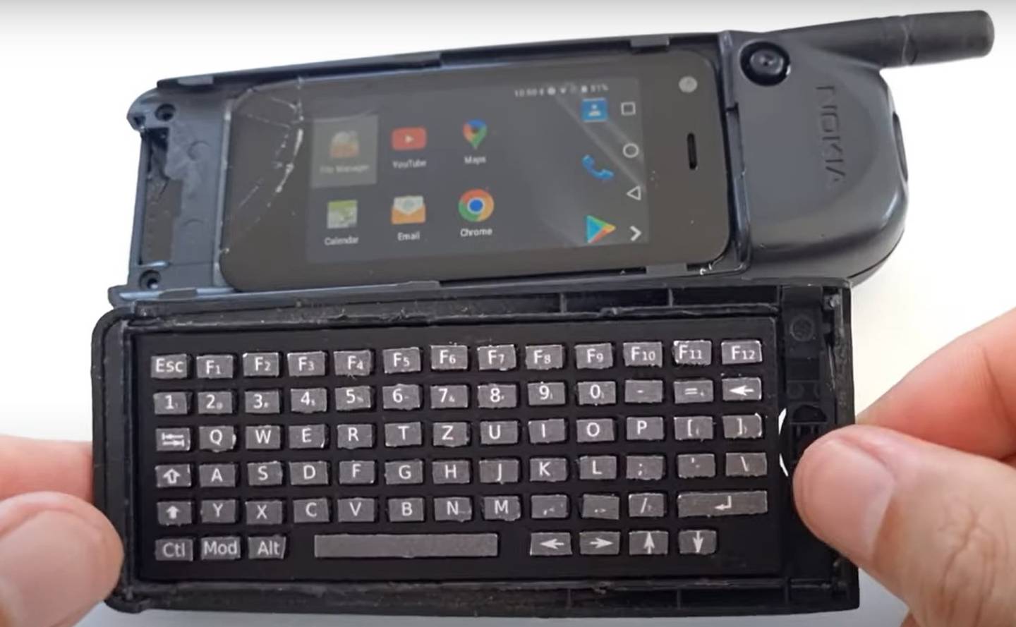 Así se ve el Nokia 5110 convertido en un smartphone Android.
