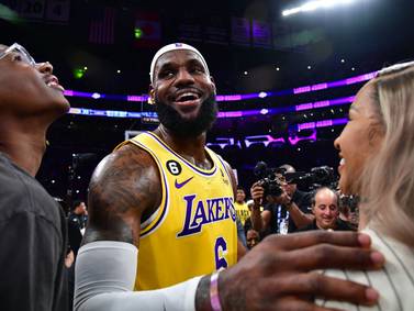 LeBron James y el inspirador mensaje de las zapatillas para su récord de puntos en la NBA