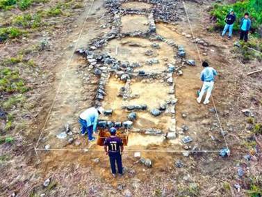 Arqueólogos de Perú descubren en Cajamarca una aldea de piedra de hace 5.000 años