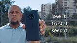 Ni un zurdazo de Roberto Carlos puede con el Nokia XR20: mira el video