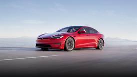 Video: Un Model S Plaid de Tesla rompió un récord de velocidad en Nürburgring