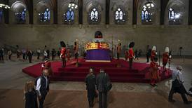 El verdadero motivo por el que la reina Isabel II y los miembros de la familia real son enterrados en un ataúd de plomo