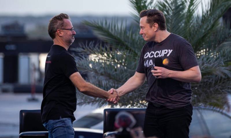 Mike Sievert y Elon Musk
