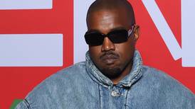 Las Nike Air Yeezy 1 Grammy de Kanye West dejaron pérdidas en subasta