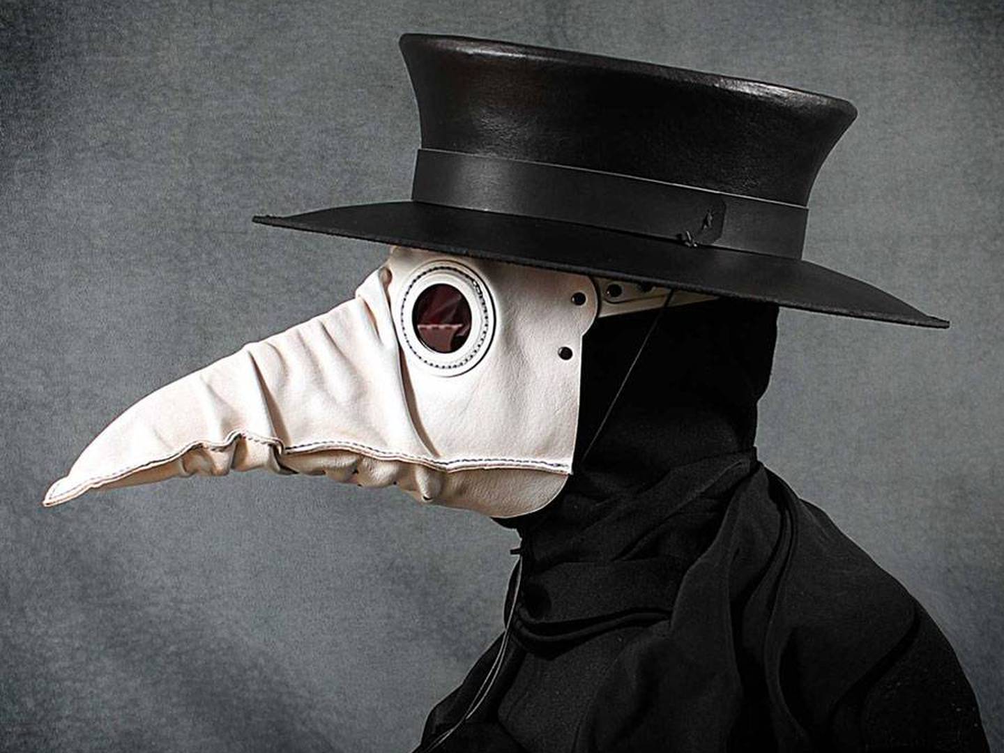 Así evolucionó la máscara del doctor de la peste