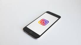 Con este truco podrás publicar una foto de Instagram en Facebook al mismo tiempo